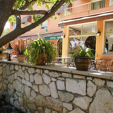 阿尼斯酒店 酒店