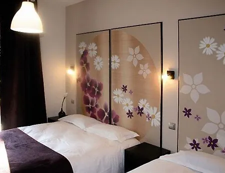 Anis Hotell 3*